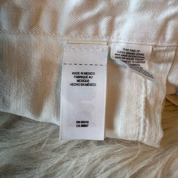 Lucky Brand Laguna Shorts Size 14/32 White Denim Pockets Stretch Cuffed Raw Hem - Picture 4 of 9